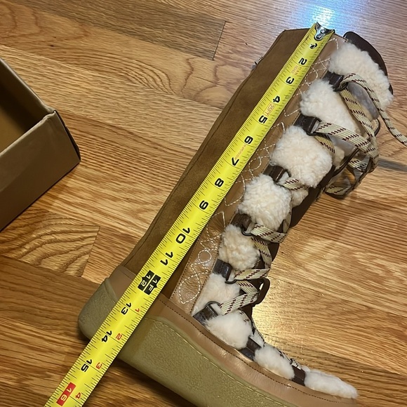 Free People Wilder Mukluk Boots Size 8 NIB READ - Picture 16 of 17
